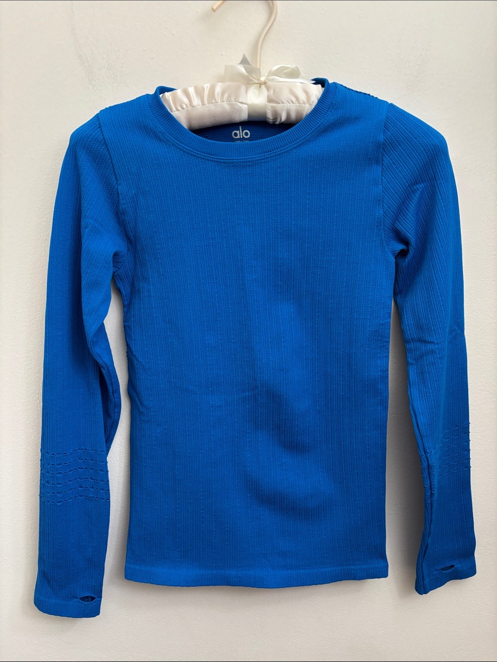 ALO Yoga Long Sleeve Ribbed Tee in Royal Blue